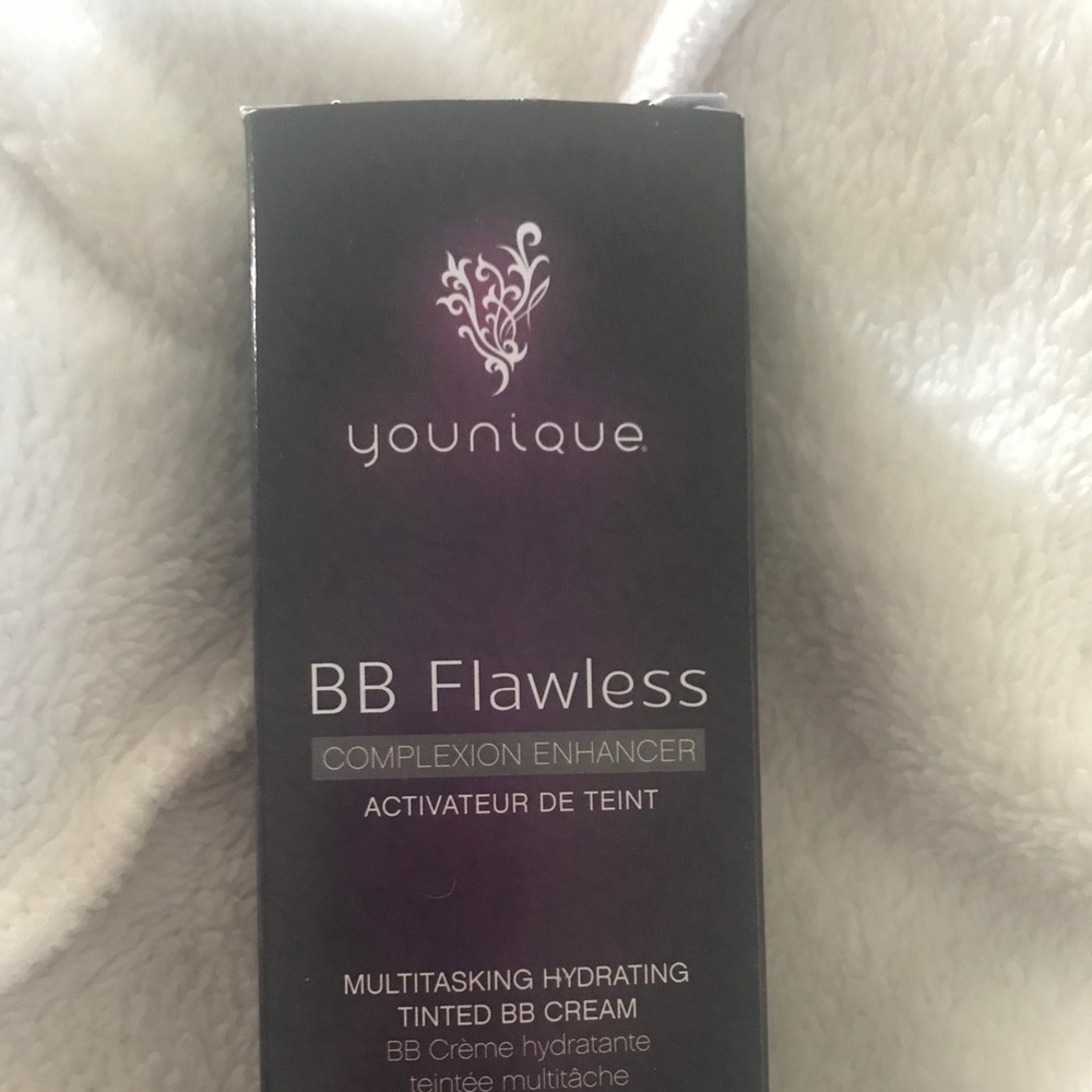 Younique new in box never used bb cream honey